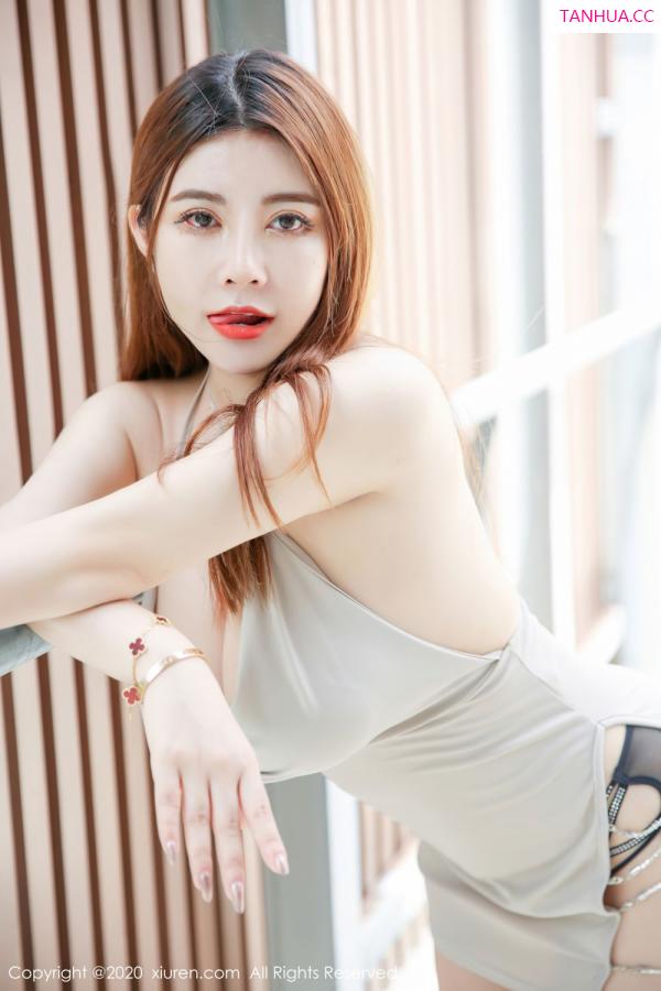 软软酱  [XiuRen]高清写真图 2020.09.23 No.2593 软软Roro第35张图片